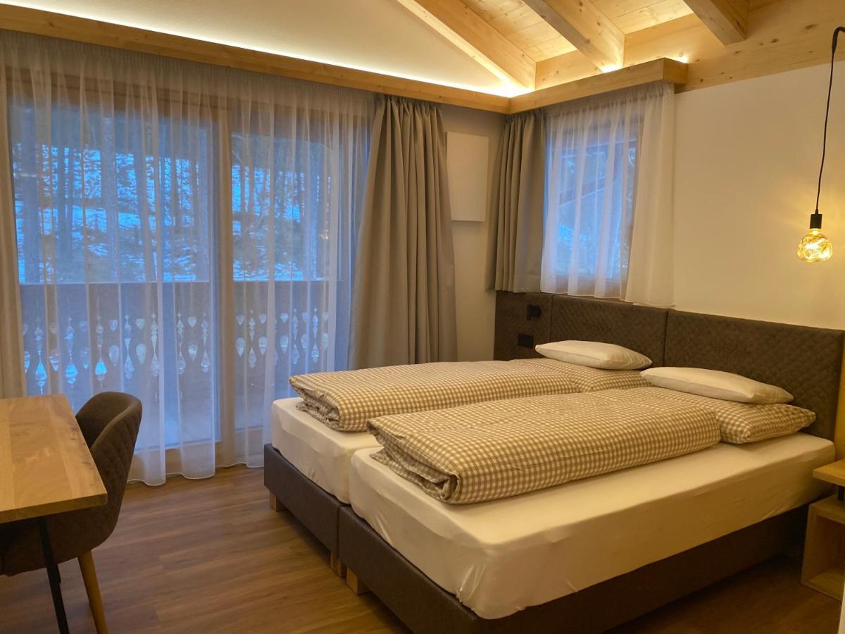 Les Ciases Chalets Dolomites San Vigilio Di Marebbe Esterno foto